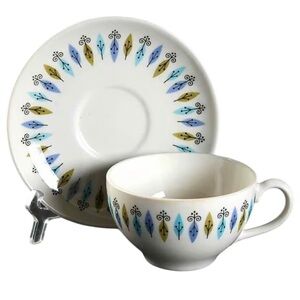 Syracuse Nordic China Tea Cups And Saucers
